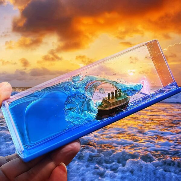 Liquid Wave Cruise Ship Decoration, Titanic and Iceberg, Cruise Ship That No Longer Sinks, Suitable for Car Decoration, Bedroom, Bathroom Sensory Play, Desk or Paperweigh