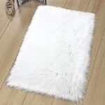 Sheepskin Rug | Fluffy Soft Faux Fox Fur for Bedroom Living Room Decor | Faux Fur Bedside Rug, Decorative Fur for Chair, Sofa, Bed,Fluffy Washable Rug (60x90 cm - 2x3 Feet - Mat, White)