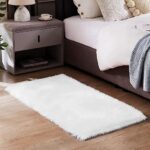 Sheepskin Rug | Fluffy Soft Faux Fox Fur for Bedroom Living Room Decor | Faux Fur Bedside Rug, Decorative Fur for Chair, Sofa, Bed,Fluffy Washable Rug (60x90 cm - 2x3 Feet - Mat, White)