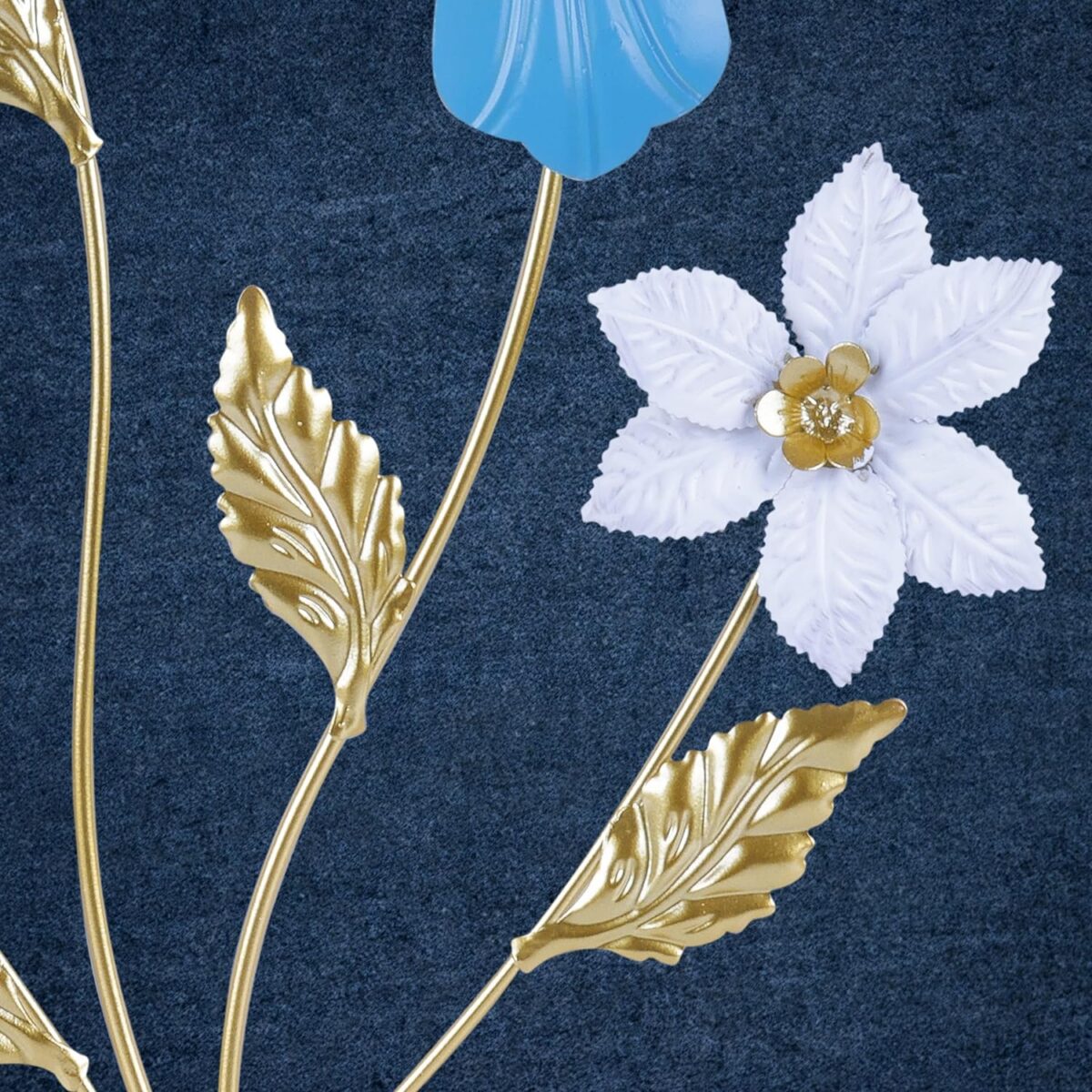 Gold Metal Wall Decor Flower Wall Hanging Decoration, Home Decor for Living Room Office Bedroom Hotel (16 X 16 Inch / 1 Pcs)