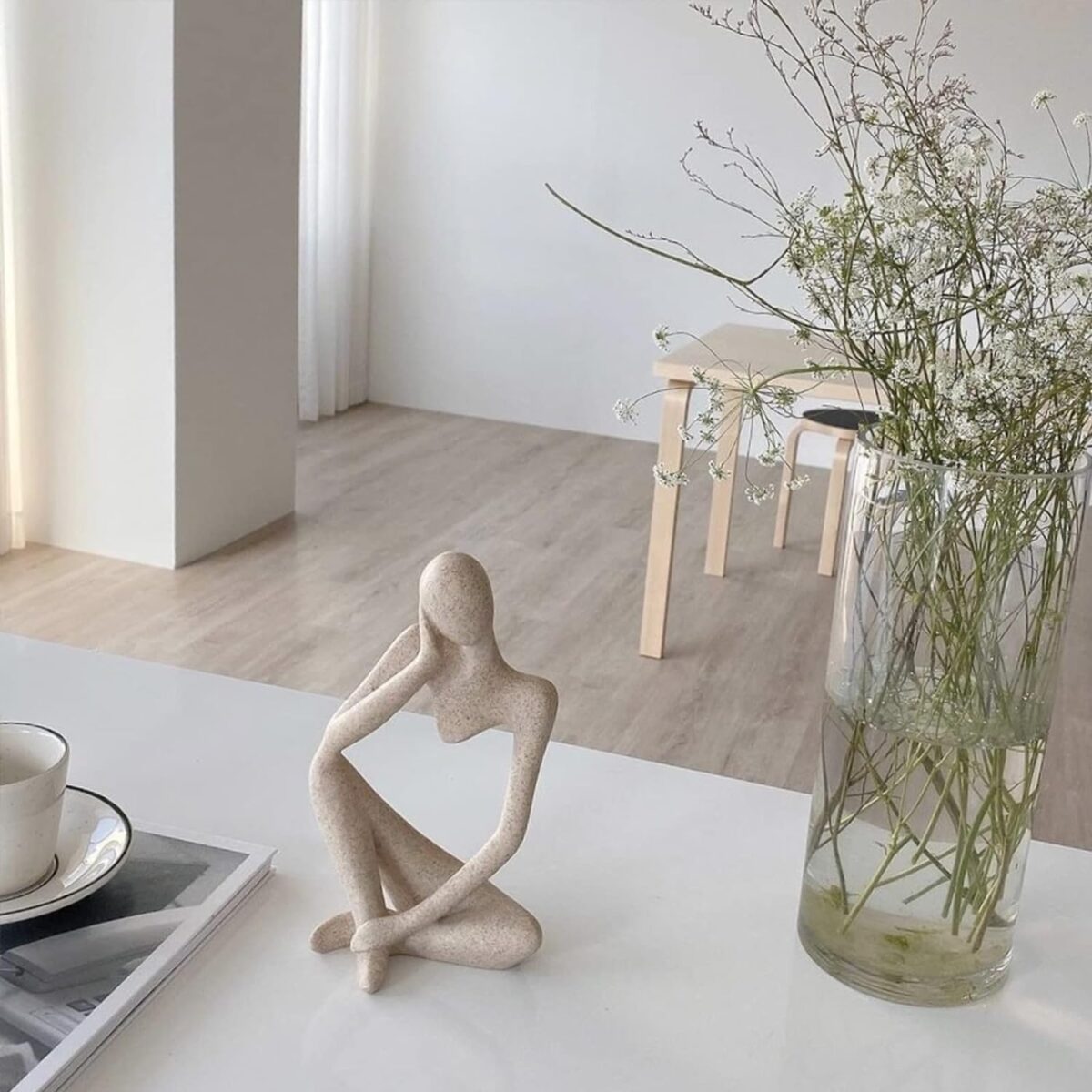 Human Statue Bookshelf Decor Premium Ceramic Thinker Sandstone Resin Thinker Style Abstract Sculpture Statue Figure Craft Art for Bookcase Shelf Counter Left Coffee Table Desktop Decor
